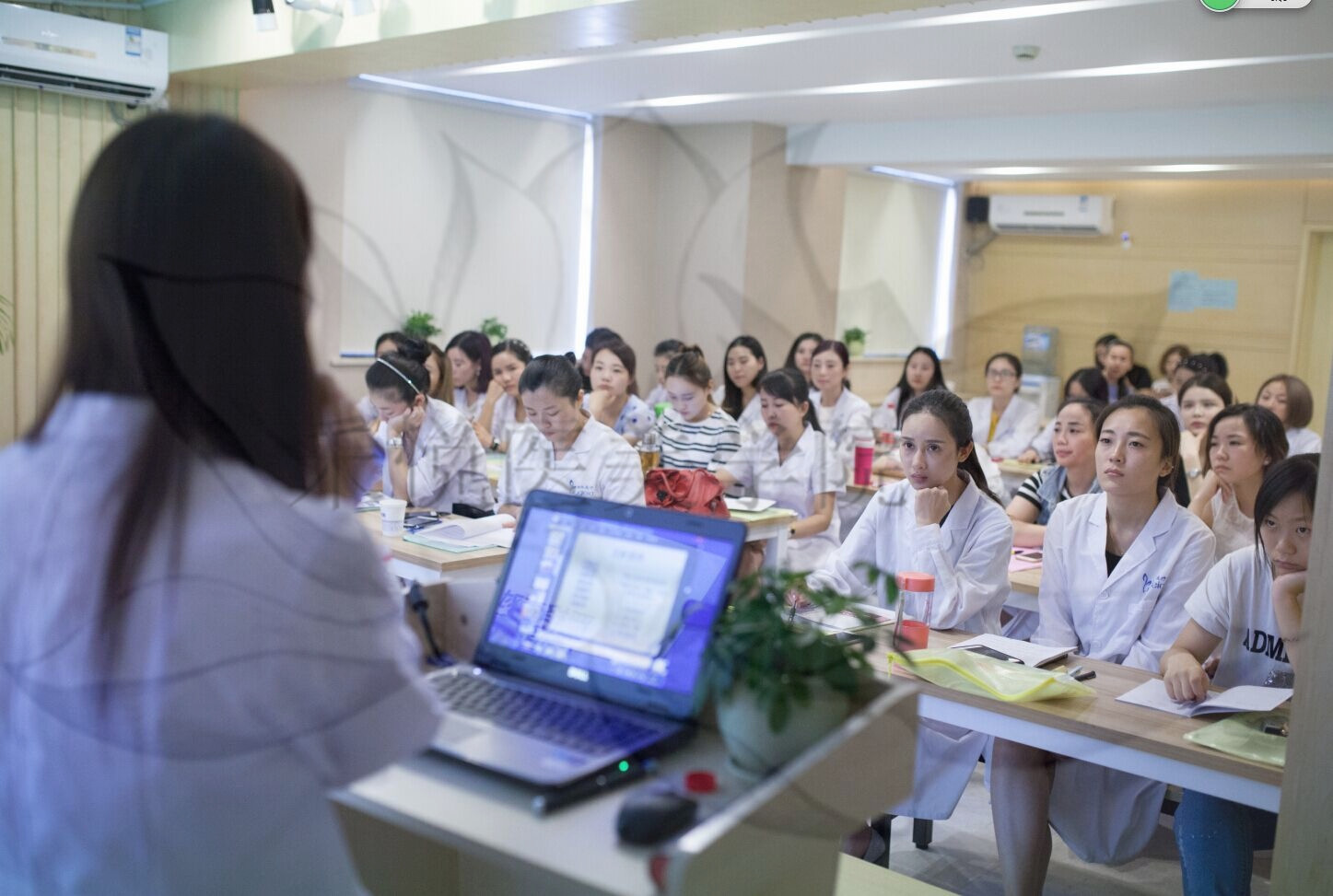 【重庆著名的微整形培训班培训内容有哪些】 【重庆著名的微整形培训班培训内容有哪些】